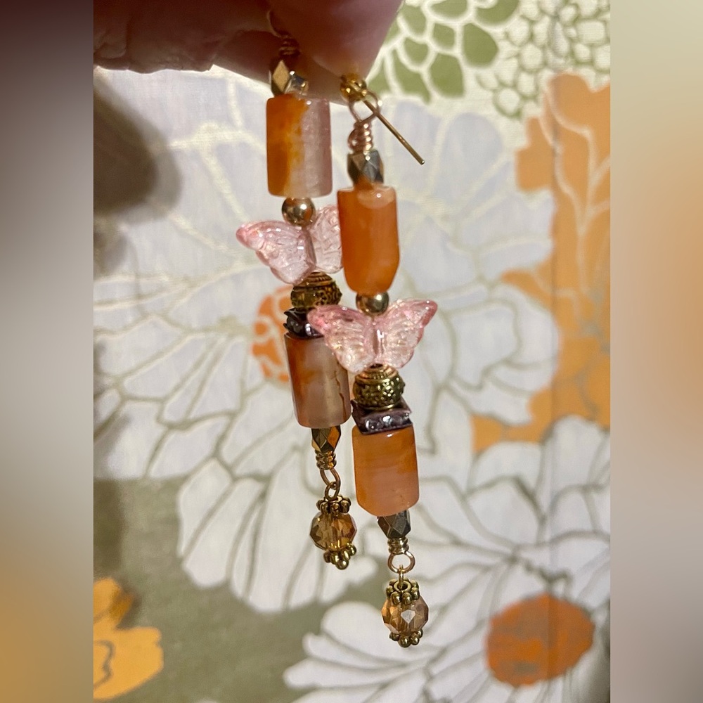 Persian Agate and Butterfly Beaded Earrings - Picture 4 of 7